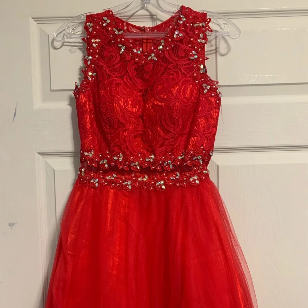 Graduation Dress - Picture 1 of 4